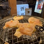 鶏ん家 - むね肉のねぎ塩焼き