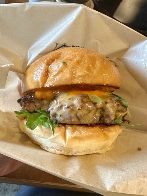 DRAGON BURGER Nanzenten - Keage/Hamburger | Tabelog