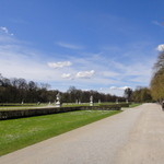 Schlosscafé im Palmenhaus - お城の中庭を歩いて行くとお店は右奥にあります