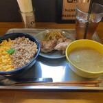cafe OGU1 - 日替わり給食 1,300円（税込）