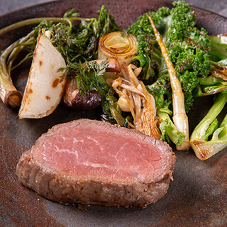 秋田産・上質な短角牛を存分に味わえるコース料理を多彩にご用意