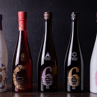 新政の多彩な日本酒やオリジナルビールまで、幅広いお酒が充実