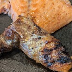 魚琴 - 鮭は皮が美味い