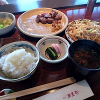 横浜瀬里奈 ステーキドーム - 