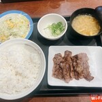 松屋 - 改悪されたと思しき牛焼肉定食