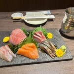 炭火串焼き 海鮮料理 燦々 - 