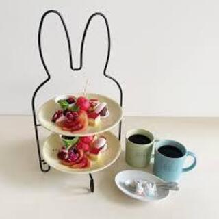 ディック・ブルーナ テーブル_2