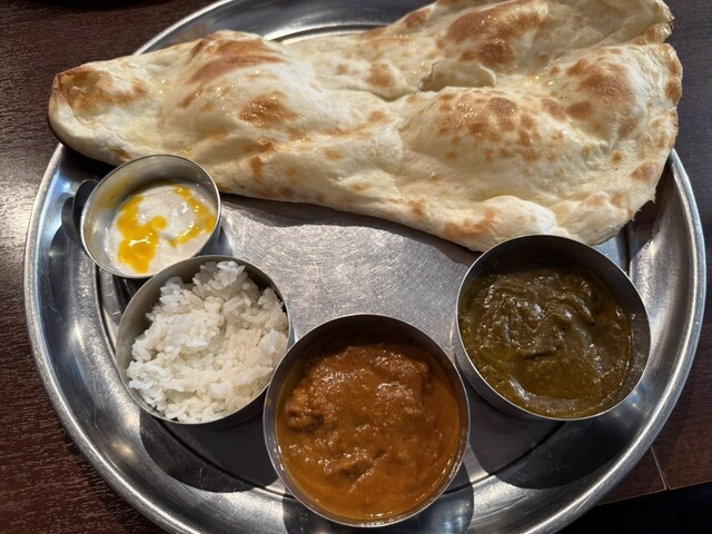 インド&ネパール料理 サントスティ （インド&ネパール料理 SANTUSTI