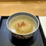 美味いもん屋 わ多なべ - モチモチで私の好きな食感だあああ！
      中の具材も豪華で嬉しい！
      宝探しみたい！
      餡掛けも美味しいし！