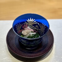美味いもん屋 わ多なべ - お浸し時々グズグスの店あるけど、ココはすごくちゃんとしてたし、上に軽く乗ってる刺身も昆布〆にしてあって仕事めっちゃしてある！素晴らしい！