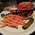 Whisky Burgers Bar - 限定バーガー 桜海老バーガーS￥1,870