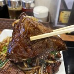 中華ダイニング 多礼 - どデカいレバーの肉塊が。臭みも無くブリンッブリンの食感。こんなレバニラ食べた事ない。メチャ旨！