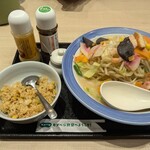 リンガーハット - 料理写真: