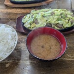 スタミナ焼肉鉄板王 - 料理写真: