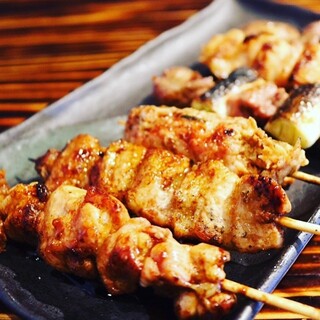 本格派の炭火焼鳥や名物のもつ鍋を、ぜひご堪能ください♪