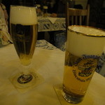 ZUM FRANZISKANER - レーベンブロイなど他のビールもあります 