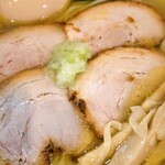 鶏そば カヲル - 鶏そば塩全部のせの大盛りアップ