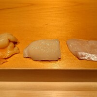 鮨 はしもと - 青柳　帆立　平目