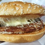 ドムドムハンバーガー - 料理写真:チーズたっぷり