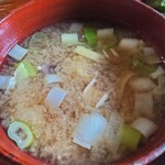 朱の門 - 根菜だらけのみそ汁