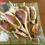 藁焼き　たたき屋 - 一人前パックを家で盛り付け。お塩は付いていません。