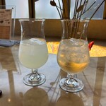 トゥ・ラ・ジョア イズム - 