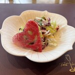 トゥ・ラ・ジョア イズム - 