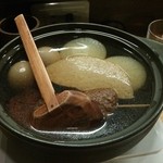 お田屋 - 相変わらず、おでんは冷めないようにお鍋に入れてくれます。