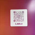 成 CH - 壁にはインスタのコードだけ、