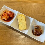 韓国料理 Ton Ton - おかずはイマイチな感じ・・・