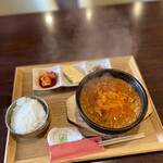 韓国料理 Ton Ton - ユッケジャン定食 950円