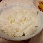 中華そば 東光 - ご飯は少なめにしてもらいました。でもちょっと後悔....