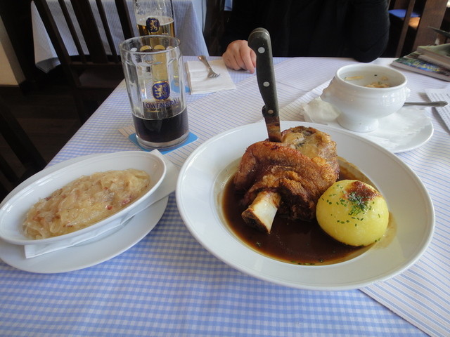 Löwenbräukeller - ミュンヘン/ビアガーデン | 食べログ Löwenbräukeller - ミュンヘン/ビアガーデン | 食べログ
