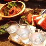 海人 - 晩御飯は、沖縄料理と泡盛の利き酒！(＾ｰ^)ノ泡盛は普段は飲まないのですが、折角沖縄料理を食べるので、頂いてみました(￣▽￣)