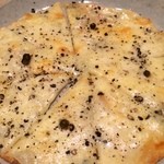 デリチカ - ゴルゴンゾーラのピザ