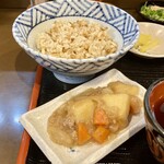 ぶっかけうどん 大円 - 肉じゃが