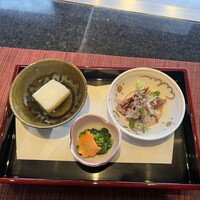 鮨・鉄板焼 彩 - 玉ねぎ豆腐　釜揚げホタルイカの和風マリネ　菜花のお浸し