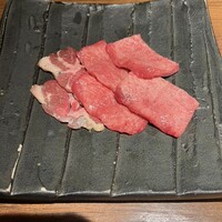 和牛とタン 焼肉 とみ 新橋本店 - 