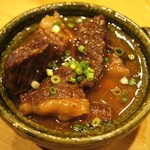 牛煮込み 900円=14年７月