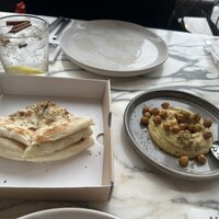 THE APOLLO - イエローエンドウ豆のディップ+ピタブレッド