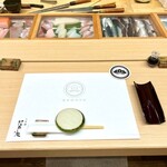 久屋 江戸久 - カウンターのテーブルセッティング