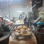 阜杭豆漿 - 焼きあがった生地