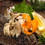 八三郎 - 岩牡蠣