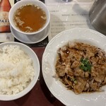 天心 - 山峰豚のバーベキューソースの定食　これに杏仁豆腐が付いて@1,210円