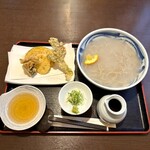 花ごろも - 期間限定、釜揚げ天ぷらそば。