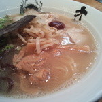 大龍ラーメン - コクが深く、適度なメリハリがある晴れやかな味わいのスープ♪