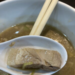 ヌードル＆スパイスカレー 今日の1番 - ウデ煮豚