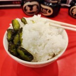 横浜家系ラーメン 盛ト家 - 食べ放題のご飯、ありがたく2杯いただきました