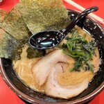 横浜家系ラーメン 盛ト家 - ラーメン890円