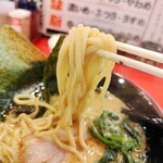 横浜家系ラーメン 盛ト家 - 太麺、ちょっと柔めが好き